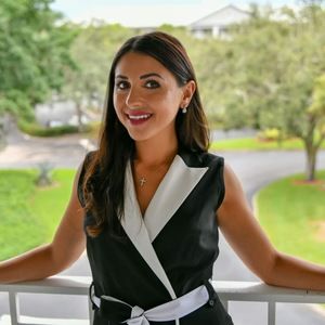 Meet your Posher, Anya